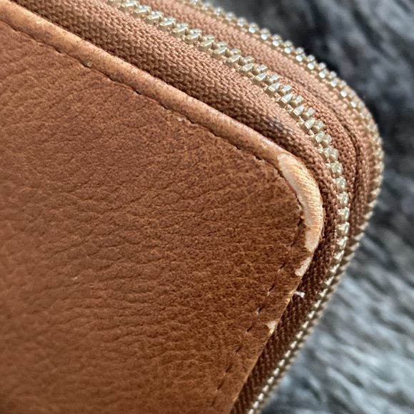 Faux leather hazelnut double-zippered compartment wristlet clutch wallet - Picture 7 of 17